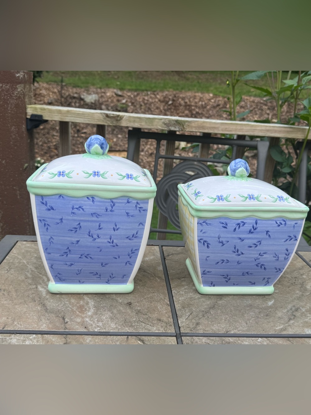 Pfaltzgraff Summer Breeze Ceramic Canister with seal Set of 2 Blue Gingham Yello